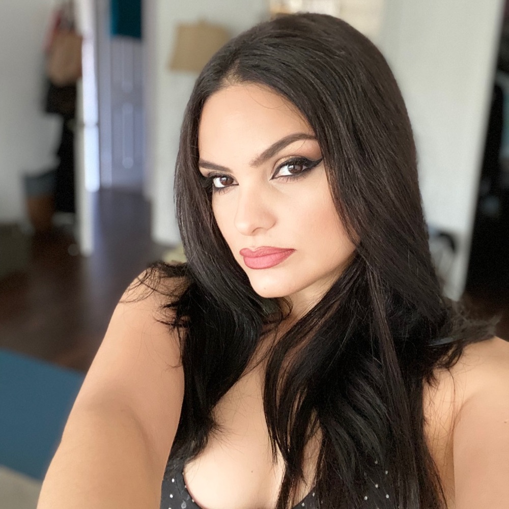 Meet your Posher, Maria